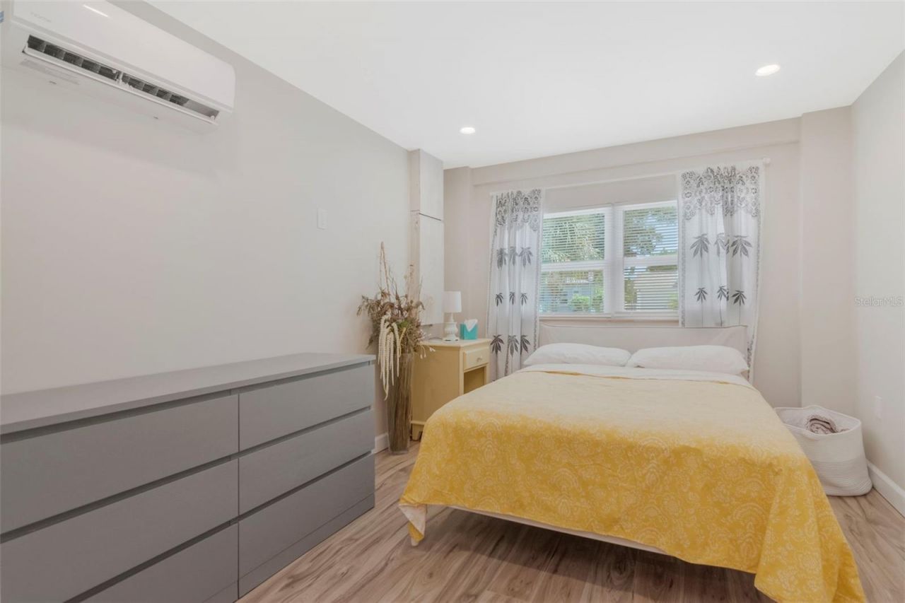 1928 Springtime Avenue , Clearwater, FL 33755 Photo