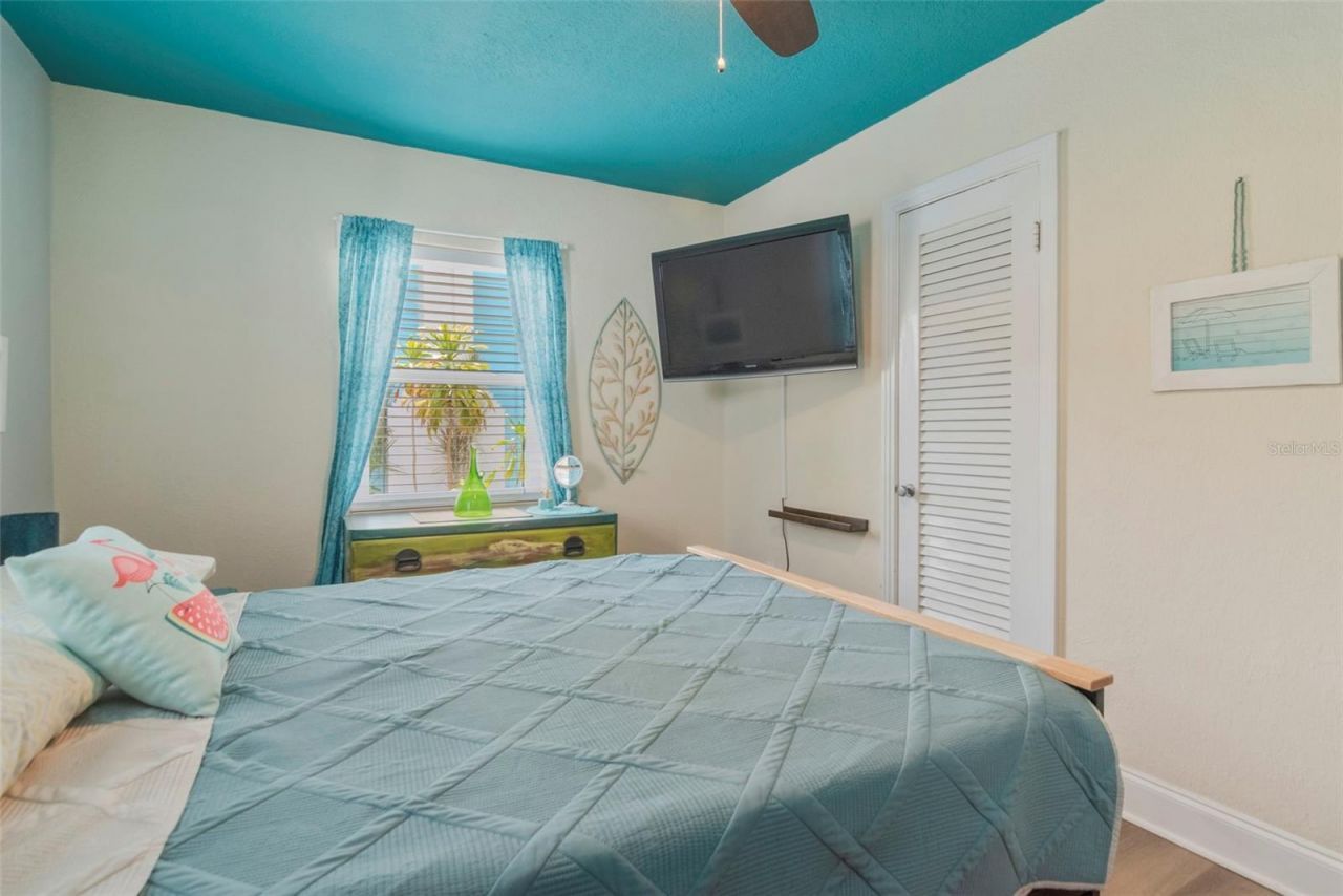 1928 Springtime Avenue , Clearwater, FL 33755 Photo