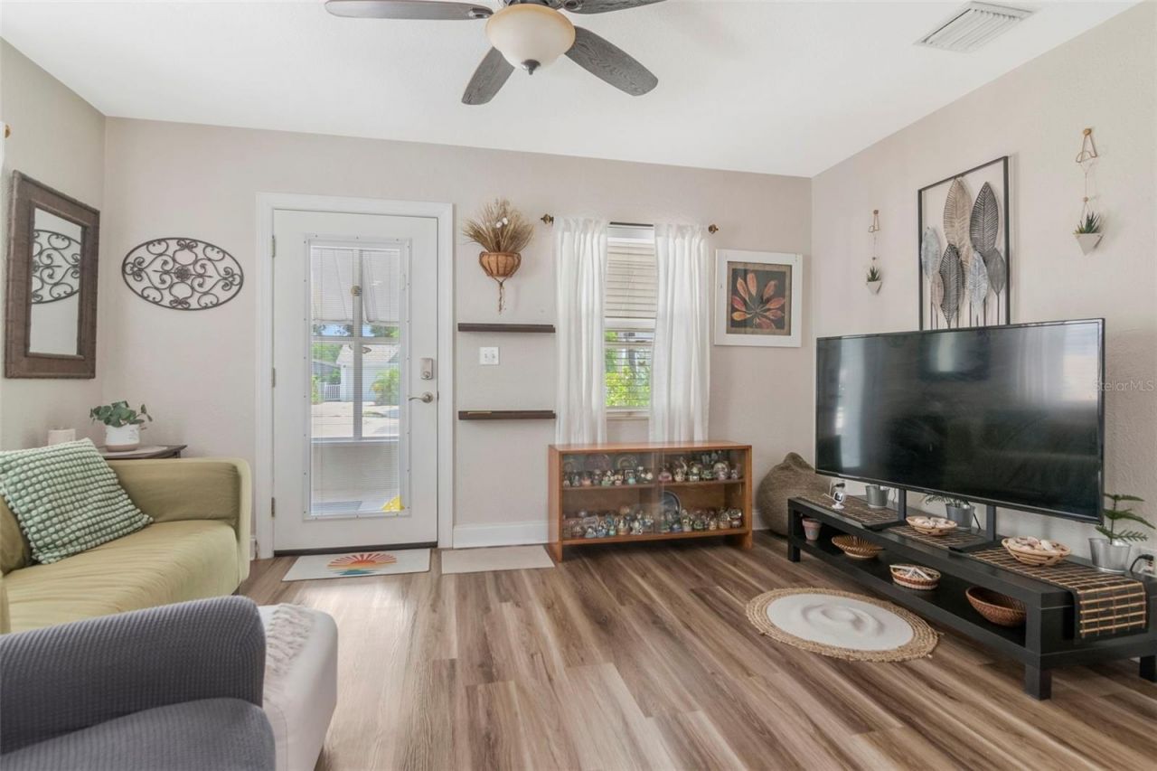 1928 Springtime Avenue , Clearwater, FL 33755 Photo