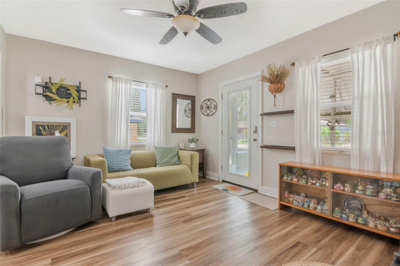 1928 Springtime Avenue , Clearwater, FL 33755 Photo