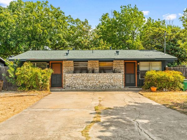 2004 Pasadena DR, Unit B, Austin, TX 78757