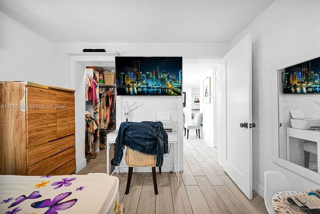 6501 SW 4th St , Unit B, Miami, FL 33144 Photo