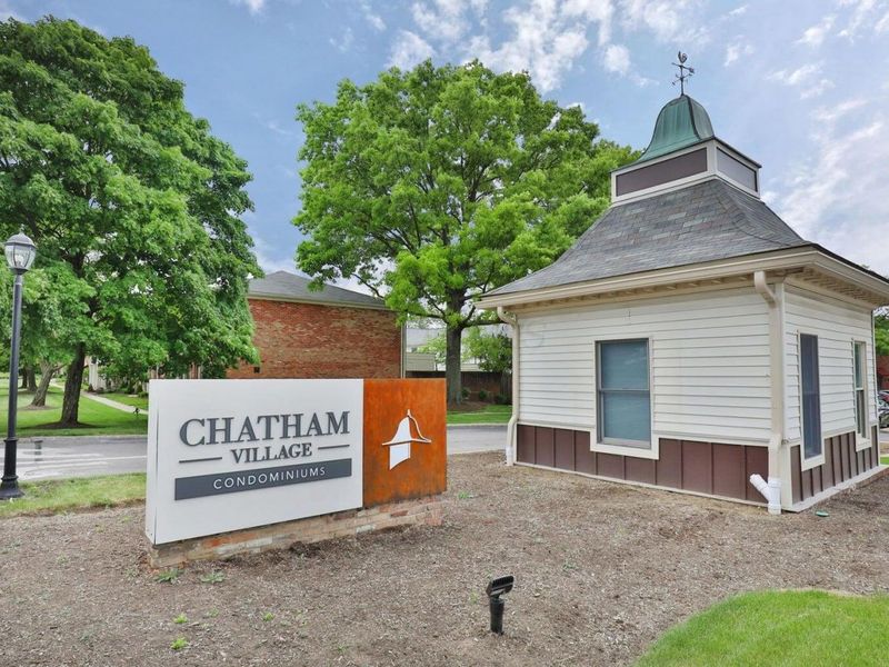 892 Chatham Lane , Unit W, Columbus, OH 43221 Photo 25