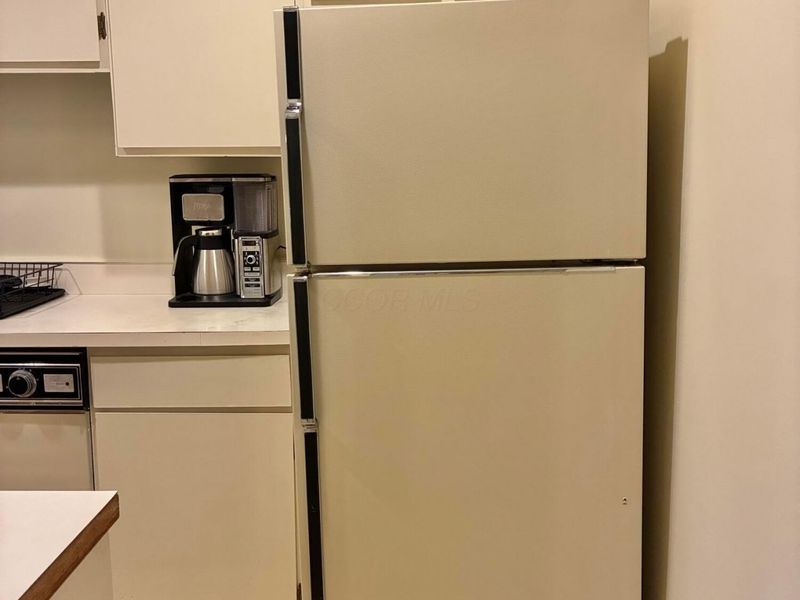 892 Chatham Lane , Unit W, Columbus, OH 43221 Photo 8