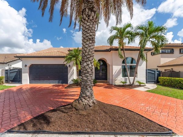 14221 SW 28th St , Miami, FL 33175