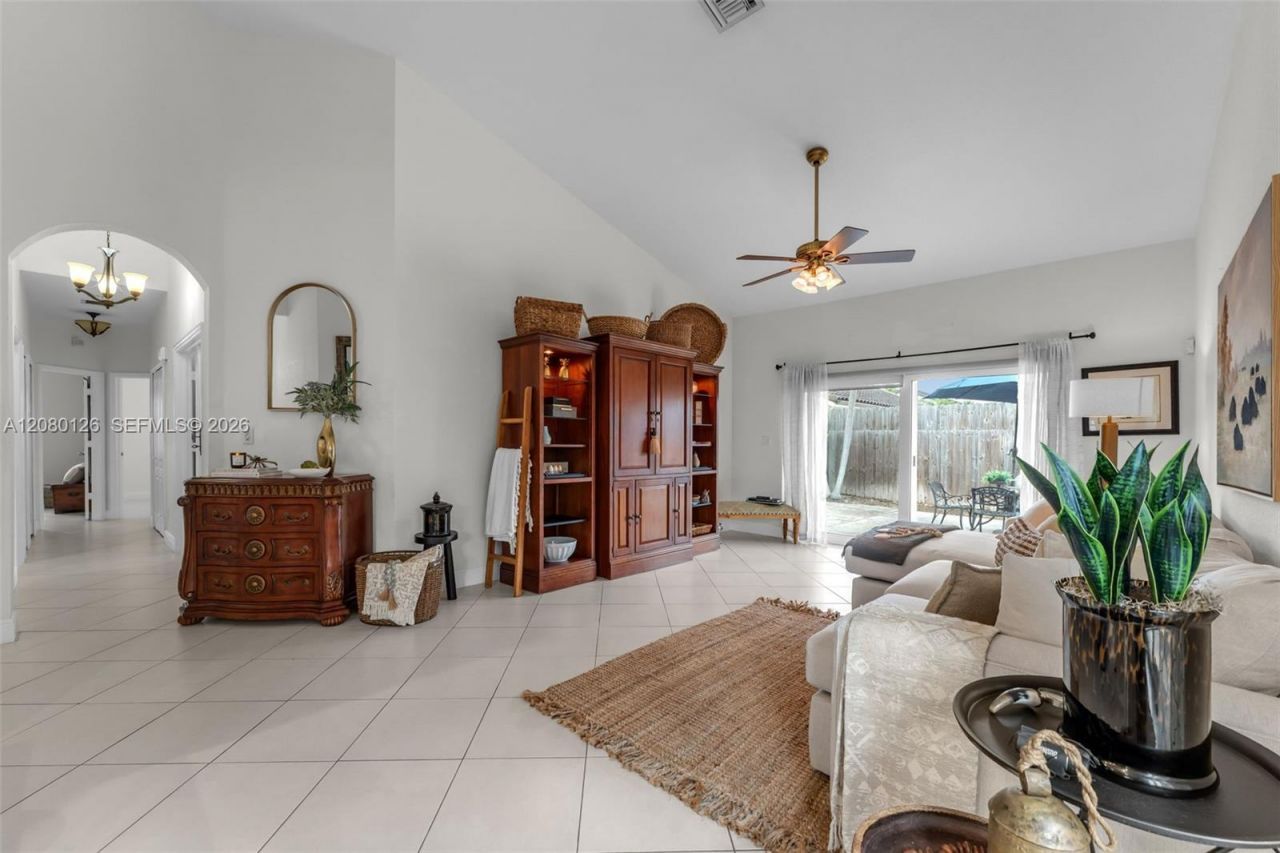 14221 SW 28th St, Miami, FL 33175 Photo
