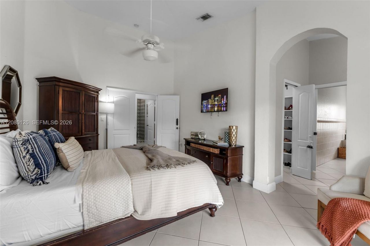 14221 SW 28th St, Miami, FL 33175 Photo
