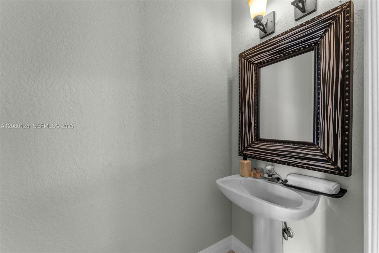 14221 SW 28th St, Miami, FL 33175 Photo