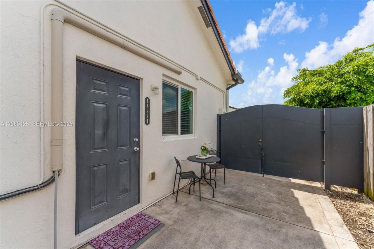 14221 SW 28th St, Miami, FL 33175 Photo