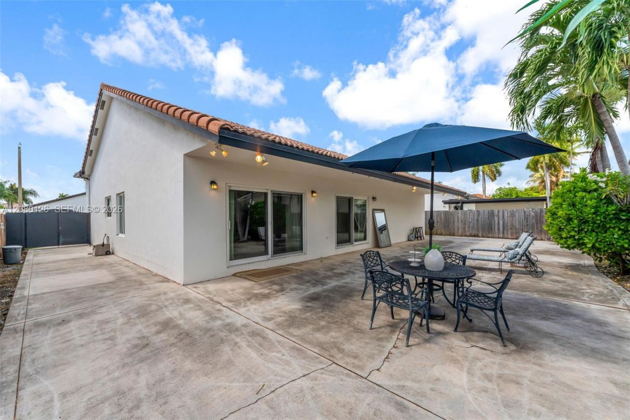 14221 SW 28th St, Miami, FL 33175 Photo