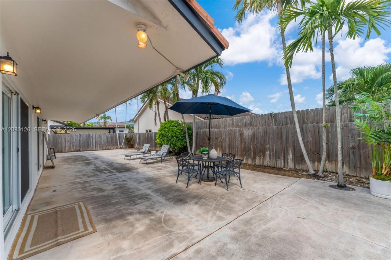 14221 SW 28th St, Miami, FL 33175 Photo