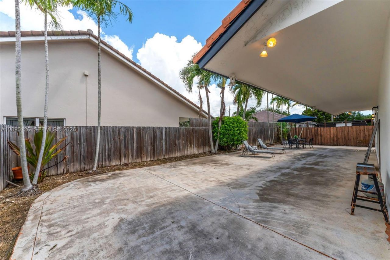 14221 SW 28th St, Miami, FL 33175 Photo