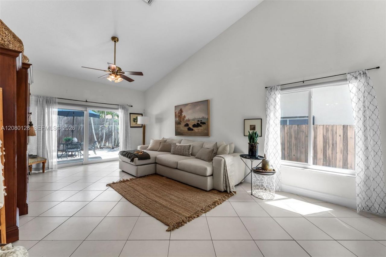 14221 SW 28th St, Miami, FL 33175 Photo