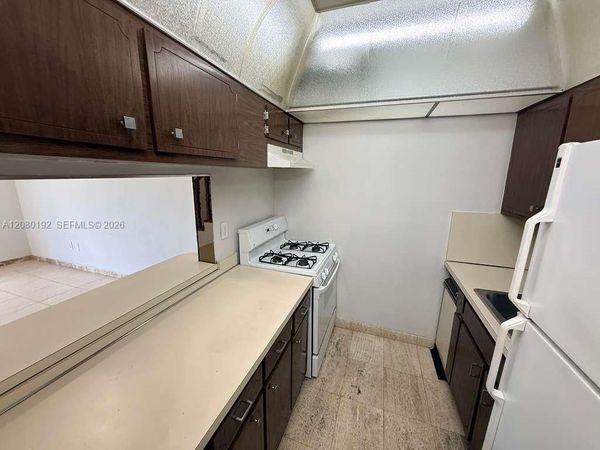 1300 W 53rd St , Unit 32, Hialeah, FL 33012