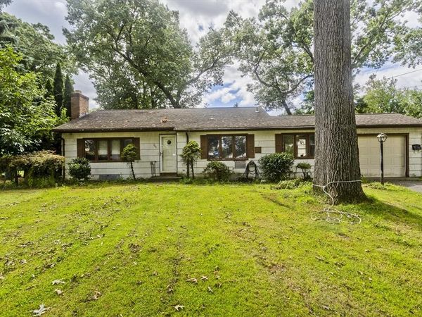 240 E Allen Ridge Rd, Springfield, MA 01118