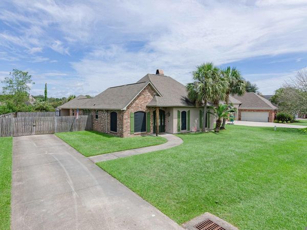 36474 Rosalie Ave, Denham Springs, LA 70706