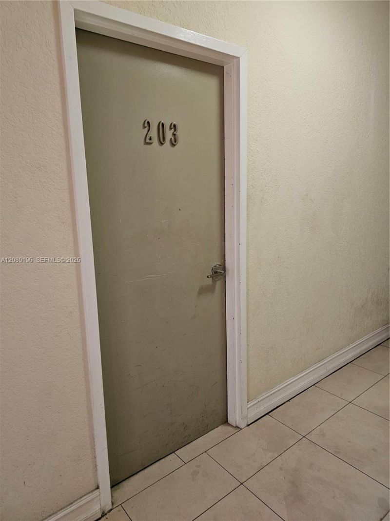 500 14th St , Unit 203, Miami Beach, FL 33139 Photo