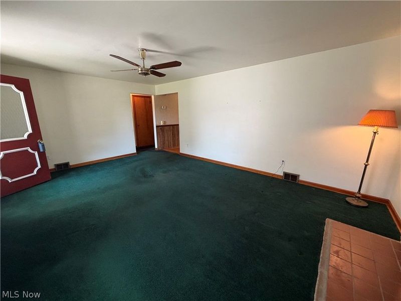40 N West, Columbiana, OH 44408 Photo 17