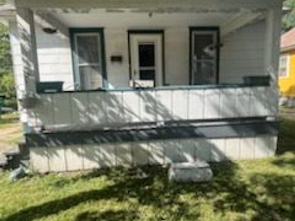 1262 E Logan Street , Decatur, IL 62526