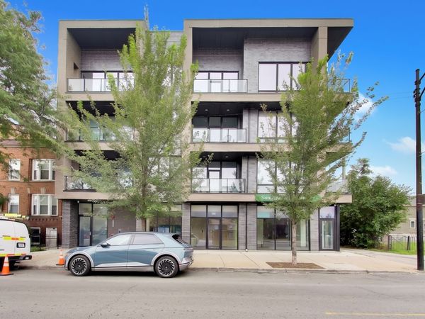 2423 W Fullerton Avenue , Unit 4A, Chicago, IL 60647