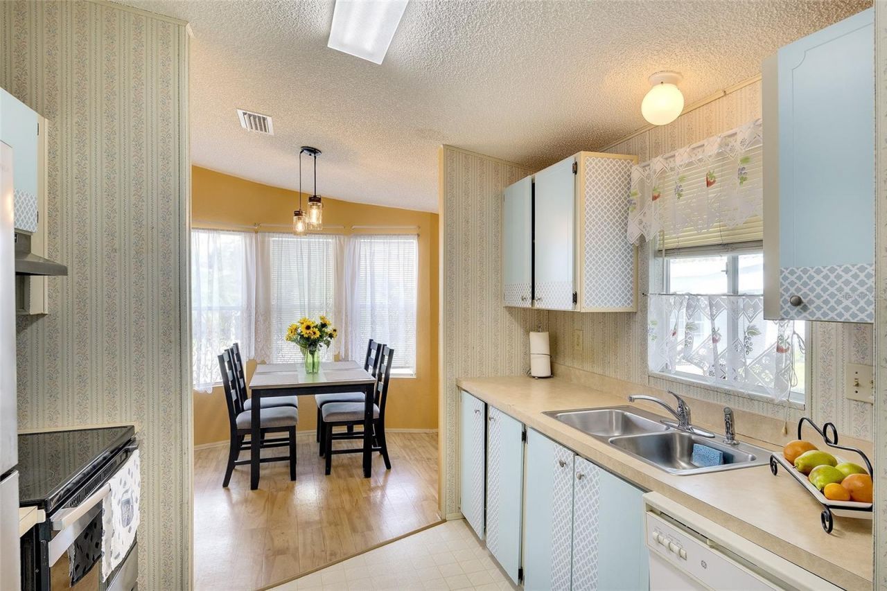 2062 Champion Street, Sarasota, FL 34231 Photo