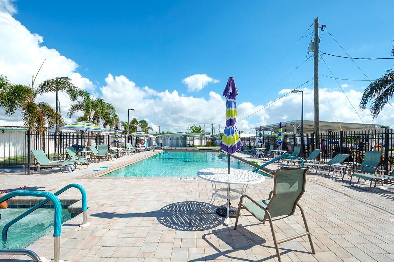 2062 Champion Street, Sarasota, FL 34231 Photo
