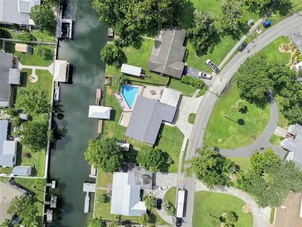 1303 SE KINGS BAY DRIVE, CRYSTAL RIVER, FL 34429