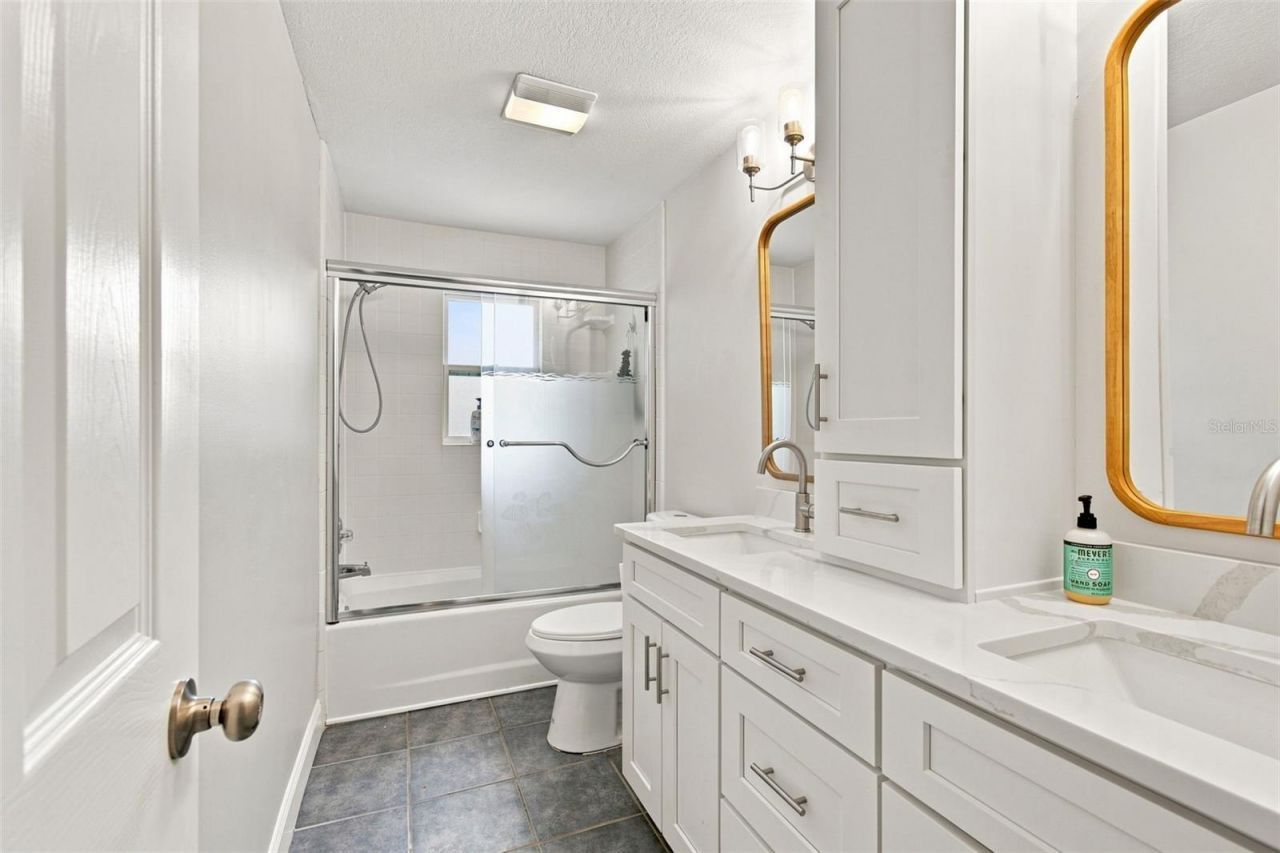 1303 SE Kings Bay Drive, Crystal River, FL 34429 Photo