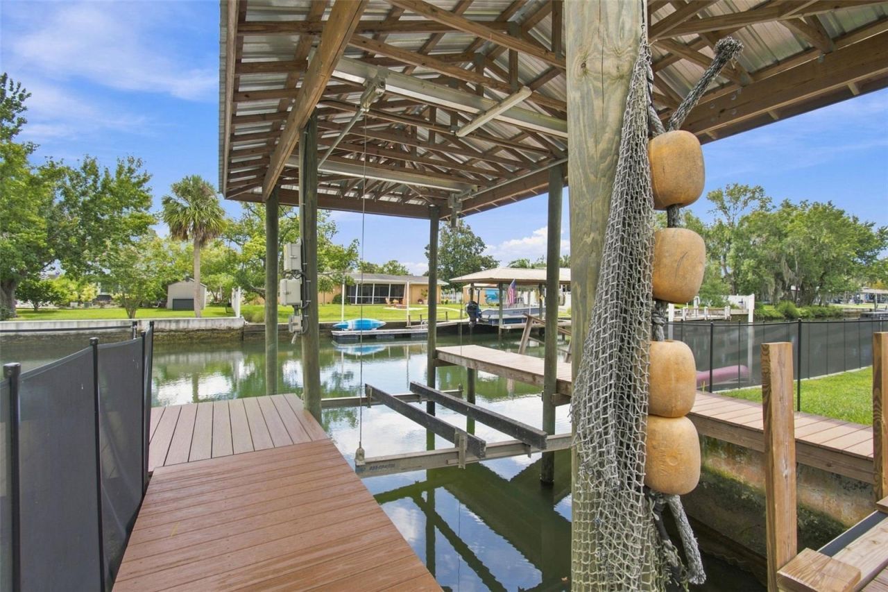 1303 SE Kings Bay Drive, Crystal River, FL 34429 Photo