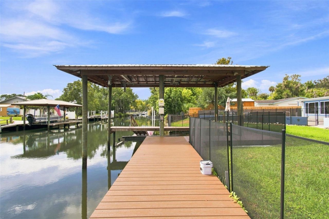 1303 SE Kings Bay Drive, Crystal River, FL 34429 Photo