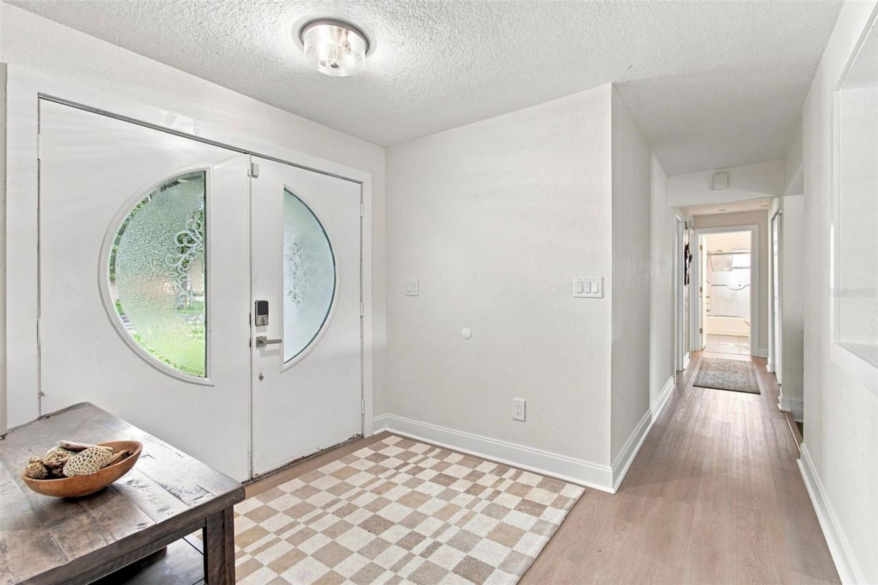 1303 SE Kings Bay Drive, Crystal River, FL 34429 Photo