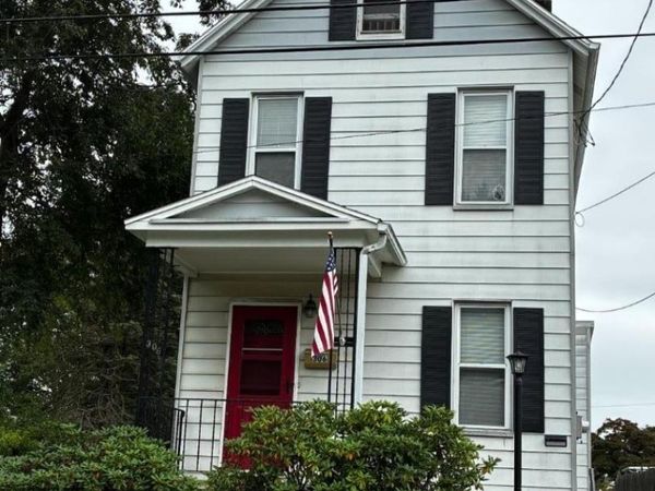 306 Aurora St, Lopatcong, NJ 08865