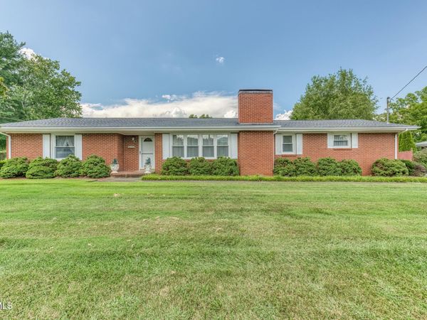 2216 Wyndale Road, Johnson City, TN 37604