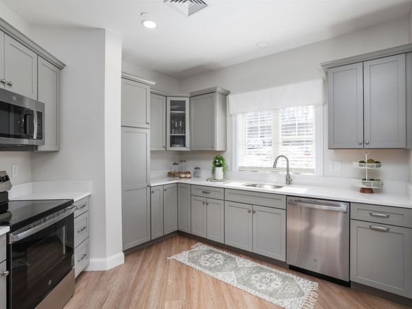 74 Rockingham Road, Unit 111, Derry, NH 03038