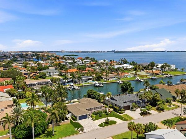 137 12TH STREET E, TIERRA VERDE, FL 33715