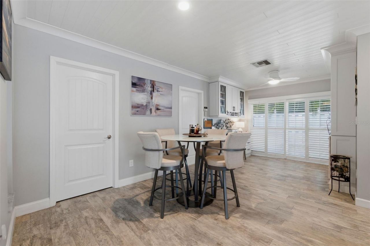 137 12th Street E, Tierra Verde, FL 33715 Photo