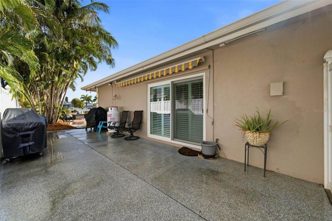 137 12th Street E, Tierra Verde, FL 33715 Photo