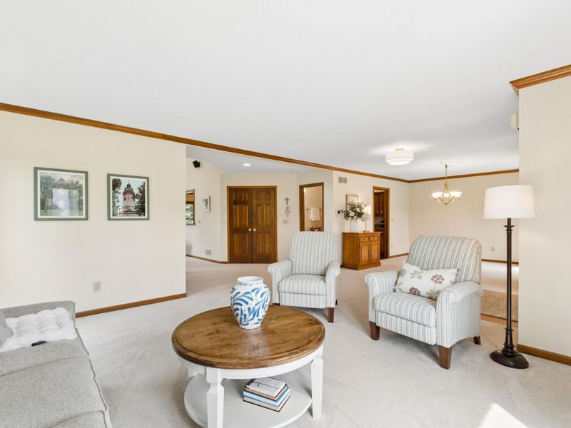2745 Barharbor Court, Lewis Center, OH 43035 Photo 9