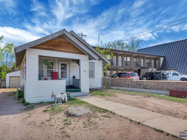 112 N MAPLE AVE, Rapid City, SD 57701