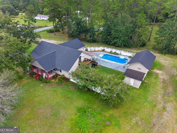 13182 Highway 121, Hoboken, GA 31542