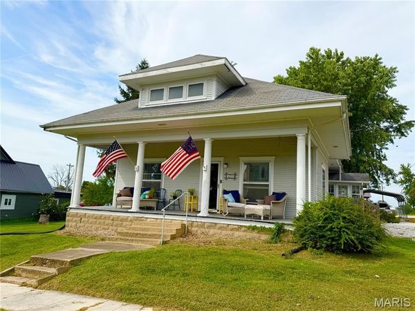 409 E Salling Street, Perry, MO 63462