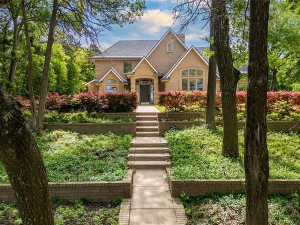 1254 Whispering Oaks Drive , DeSoto, TX 75115