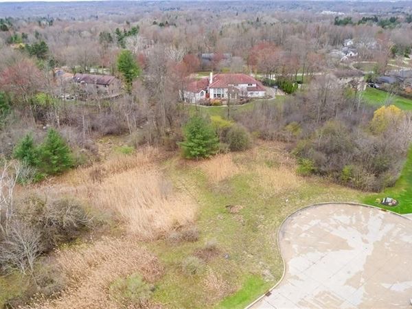 Carlton Court , Unit SL 3, Pepper Pike, OH 44124