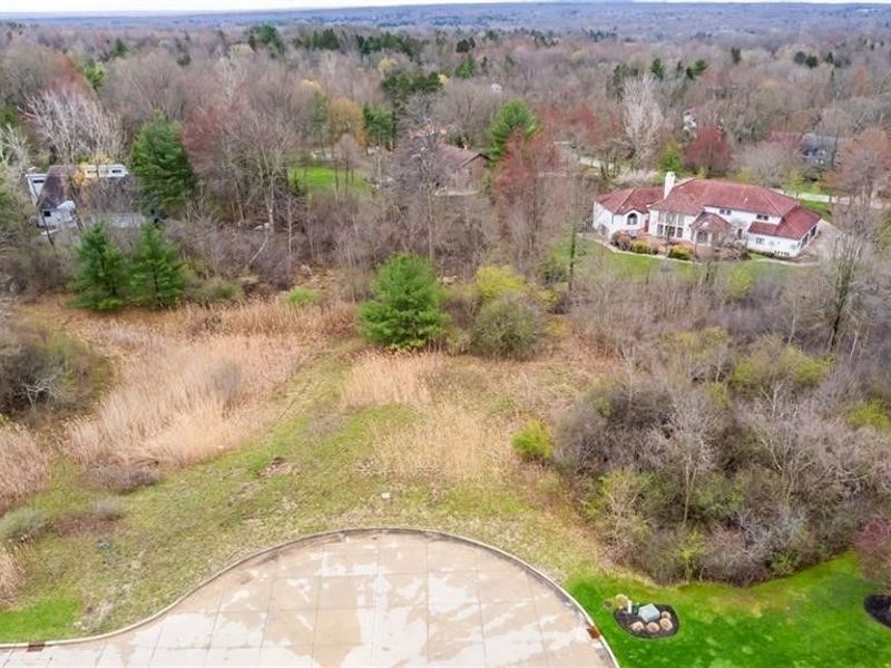 Carlton Court, Unit SL 3, Pepper Pike, OH 44124 Photo 3