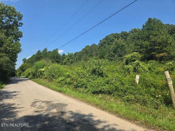 Black Creek Rd, Oneida, TN 37841
