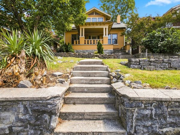 2112 15th Ave S, Nashville, TN 37212