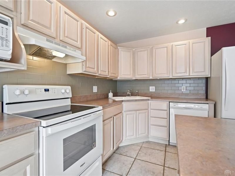 2091 Waterfall Lane, Vandalia, OH 45377 Photo 17