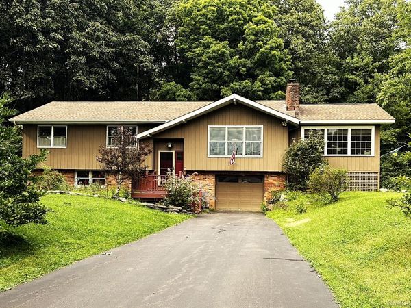 33 Twin Bridges Road , Copake, NY 12516