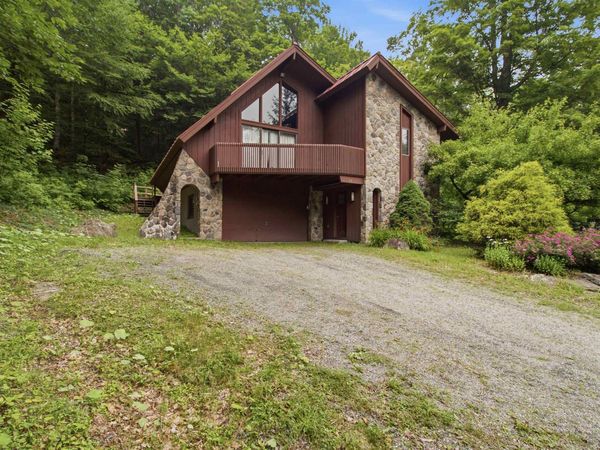 11 Round Tree Road, Winhall, VT 05340