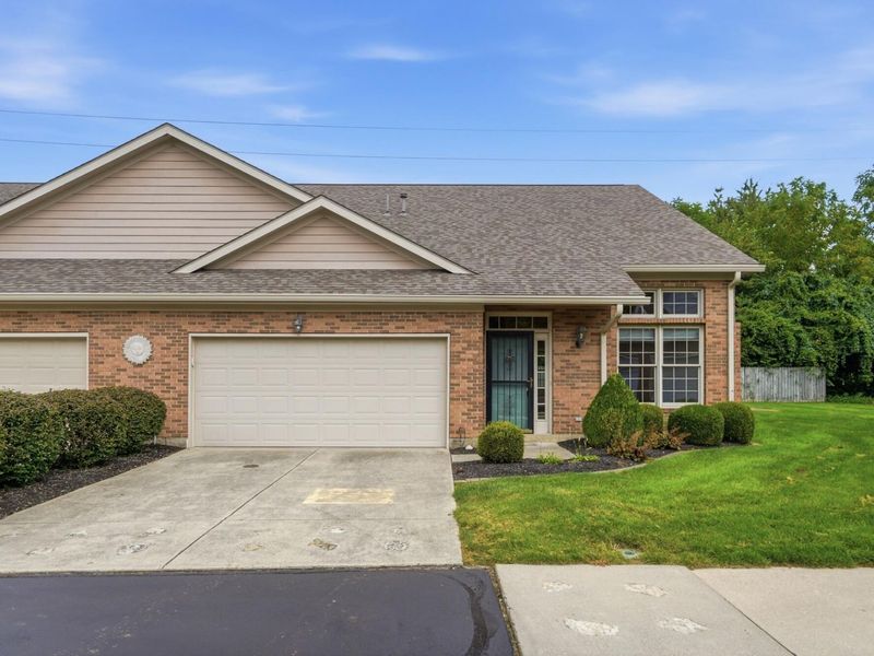 2091 Waterfall Lane, Vandalia, OH 45377 Photo 2